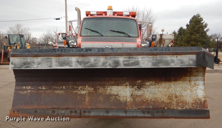image for item DE4433 2001 Sterling LT7501 dump truck