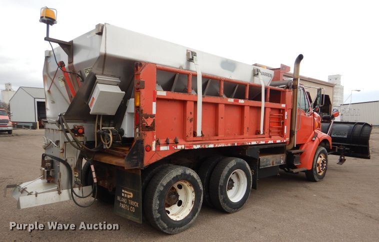 image for item DE4433 2001 Sterling LT7501 dump truck