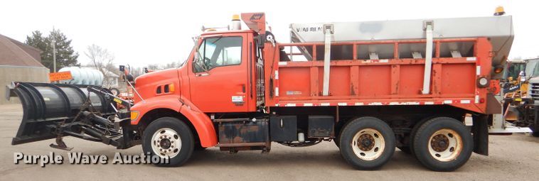 image for item DE4433 2001 Sterling LT7501 dump truck