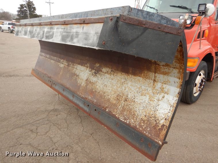 image for item DE4433 2001 Sterling LT7501 dump truck
