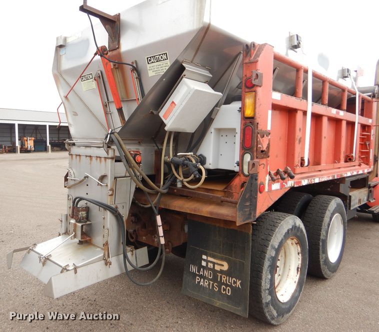 image for item DE4433 2001 Sterling LT7501 dump truck