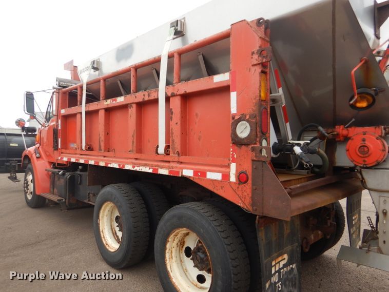 image for item DE4433 2001 Sterling LT7501 dump truck