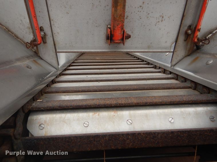 image for item DE4433 2001 Sterling LT7501 dump truck