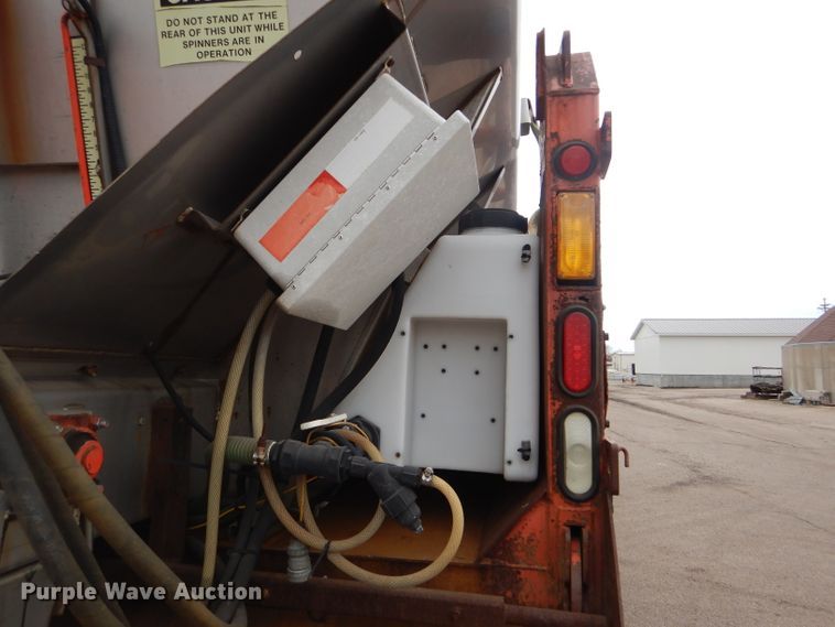 image for item DE4433 2001 Sterling LT7501 dump truck