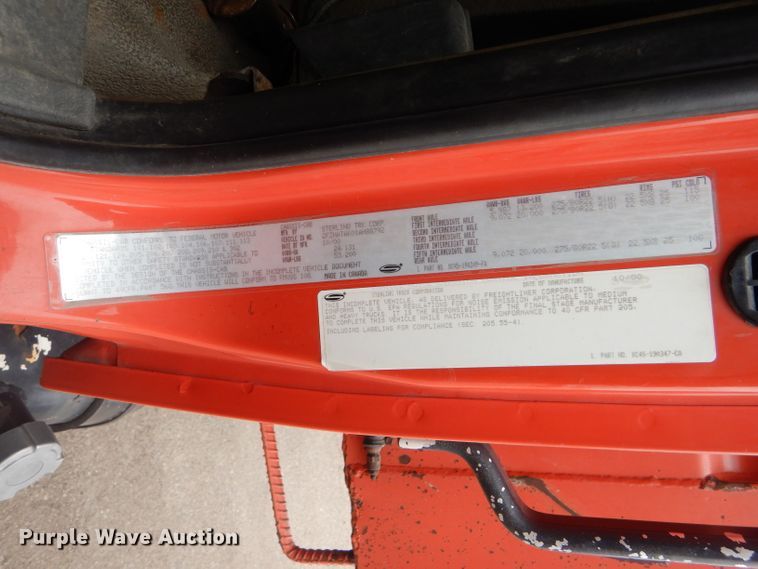 image for item DE4433 2001 Sterling LT7501 dump truck