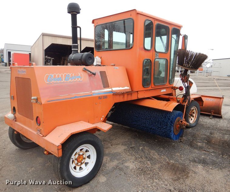 image for item DE4434 2006 Broce RJ-350 broom