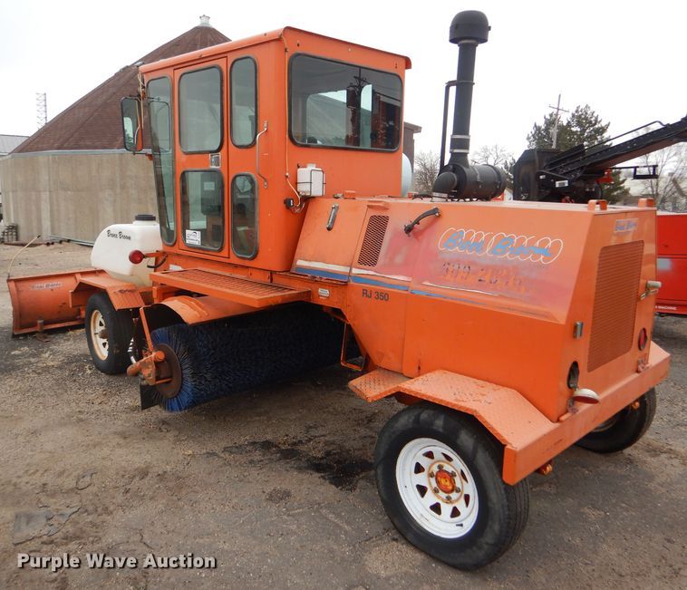 image for item DE4434 2006 Broce RJ-350 broom