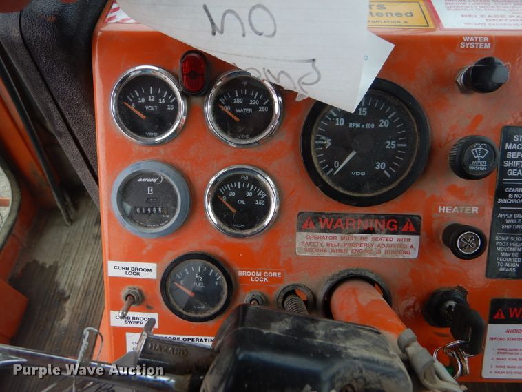 image for item DE4434 2006 Broce RJ-350 broom