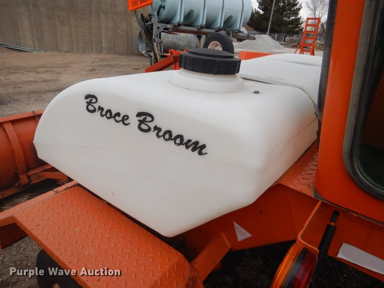 image for item DE4434 2006 Broce RJ-350 broom