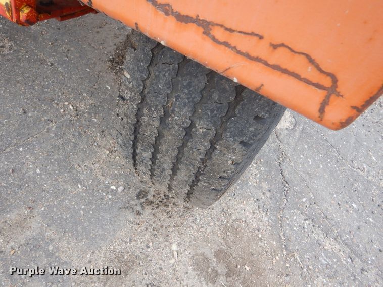 image for item DE4434 2006 Broce RJ-350 broom