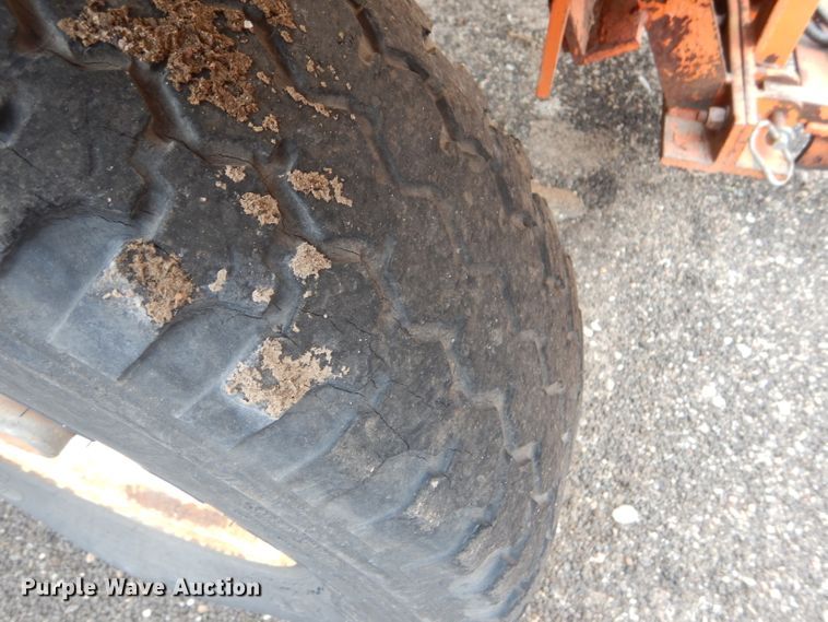 image for item DE4434 2006 Broce RJ-350 broom