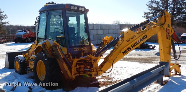 image for item DG6261 2006 New Holland B95 backhoe