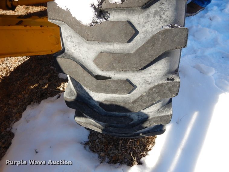 image for item DG6261 2006 New Holland B95 backhoe