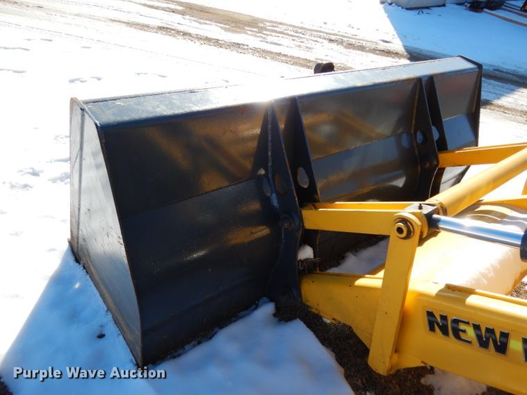 image for item DG6261 2006 New Holland B95 backhoe