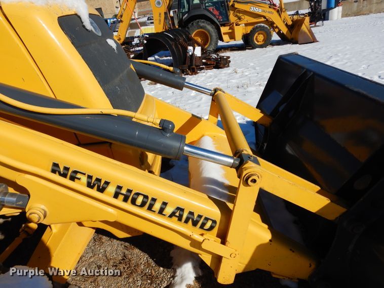 image for item DG6261 2006 New Holland B95 backhoe