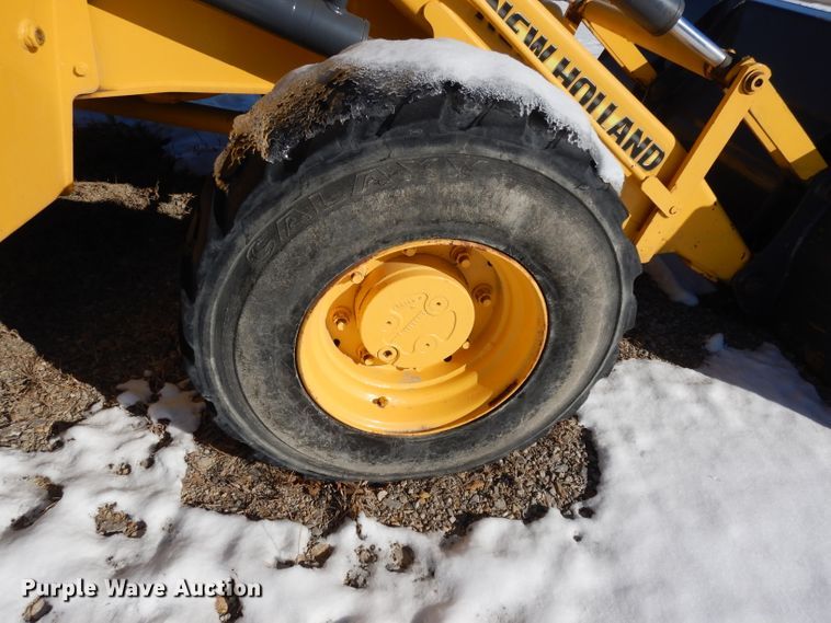 image for item DG6261 2006 New Holland B95 backhoe