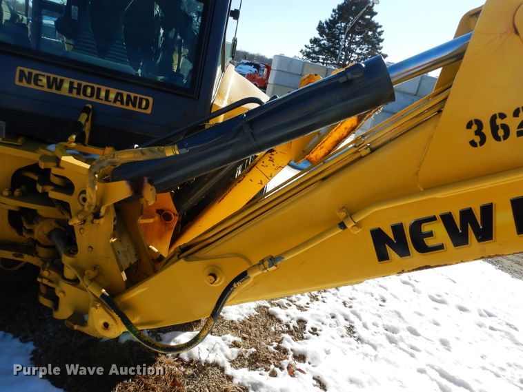 image for item DG6261 2006 New Holland B95 backhoe