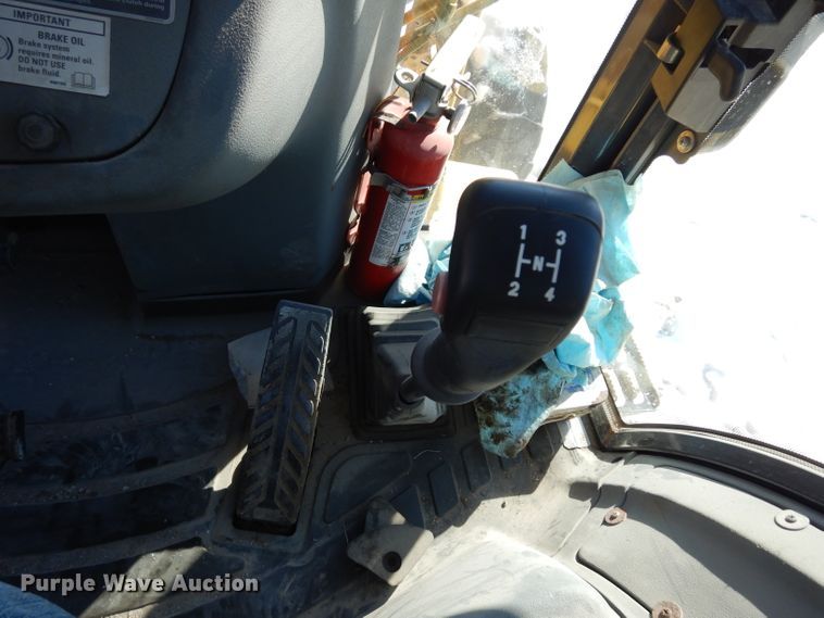 image for item DG6261 2006 New Holland B95 backhoe