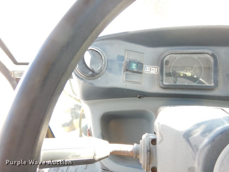 image for item DG6261 2006 New Holland B95 backhoe