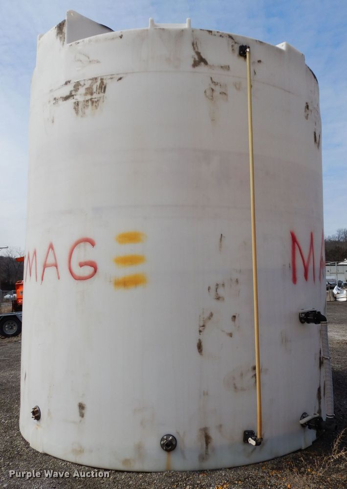 image for item DG6270 2005 Snyder salt brine tank