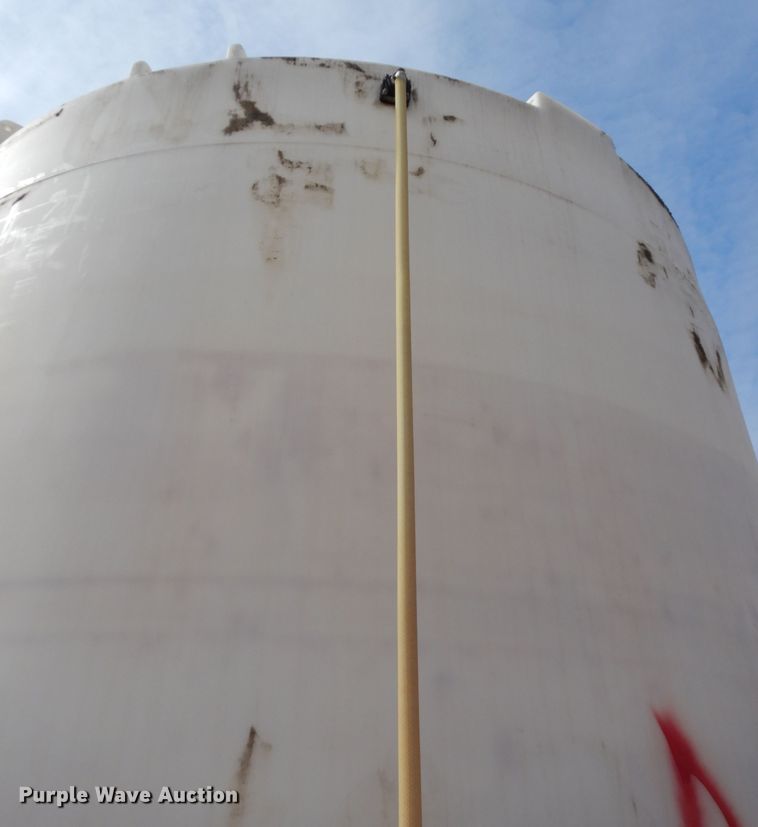 image for item DG6270 2005 Snyder salt brine tank