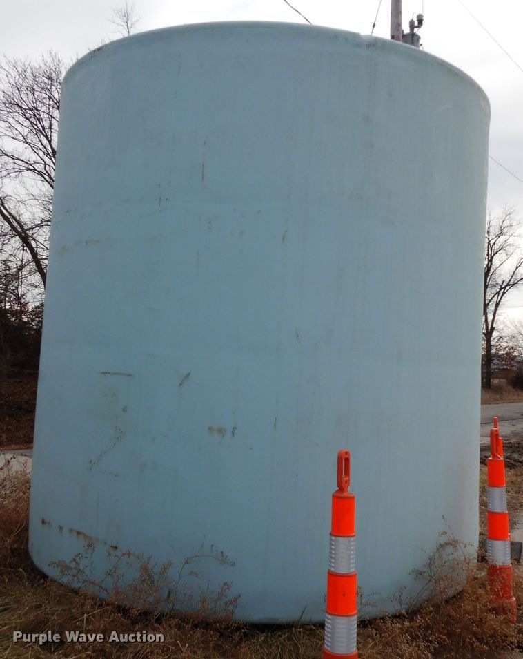 image for item DG6282 2002 Sprayer Specialist salt brine tank