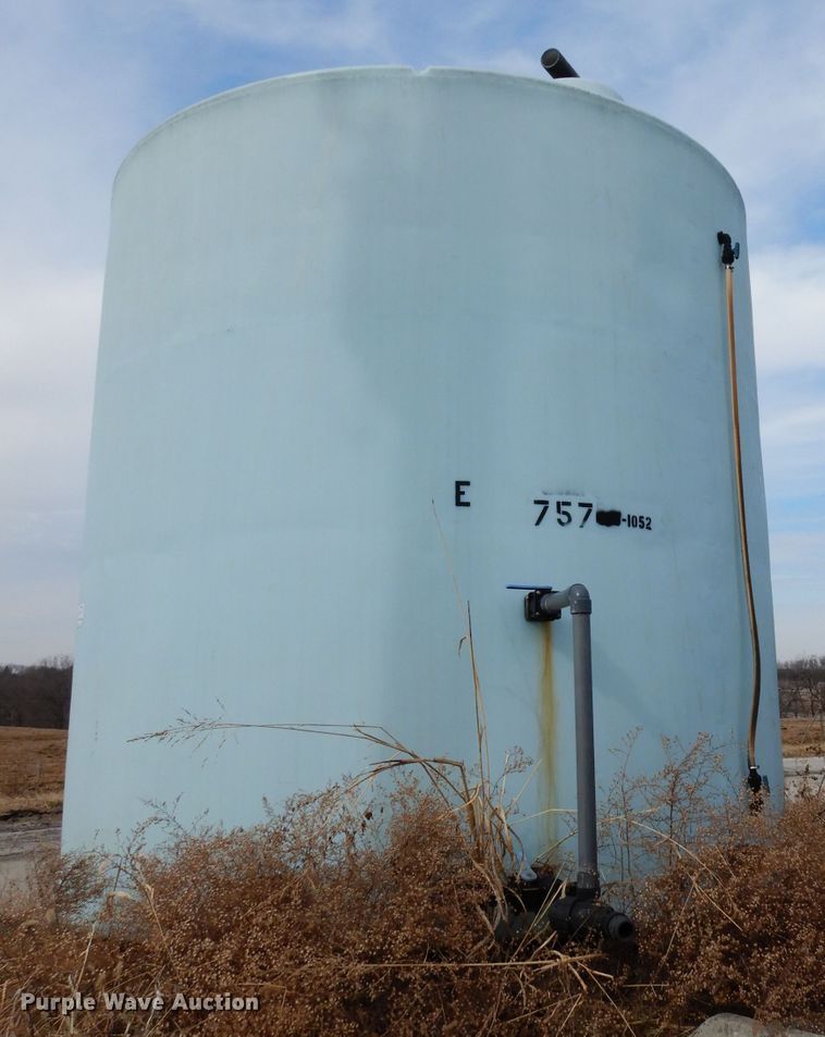 image for item DG6282 2002 Sprayer Specialist salt brine tank