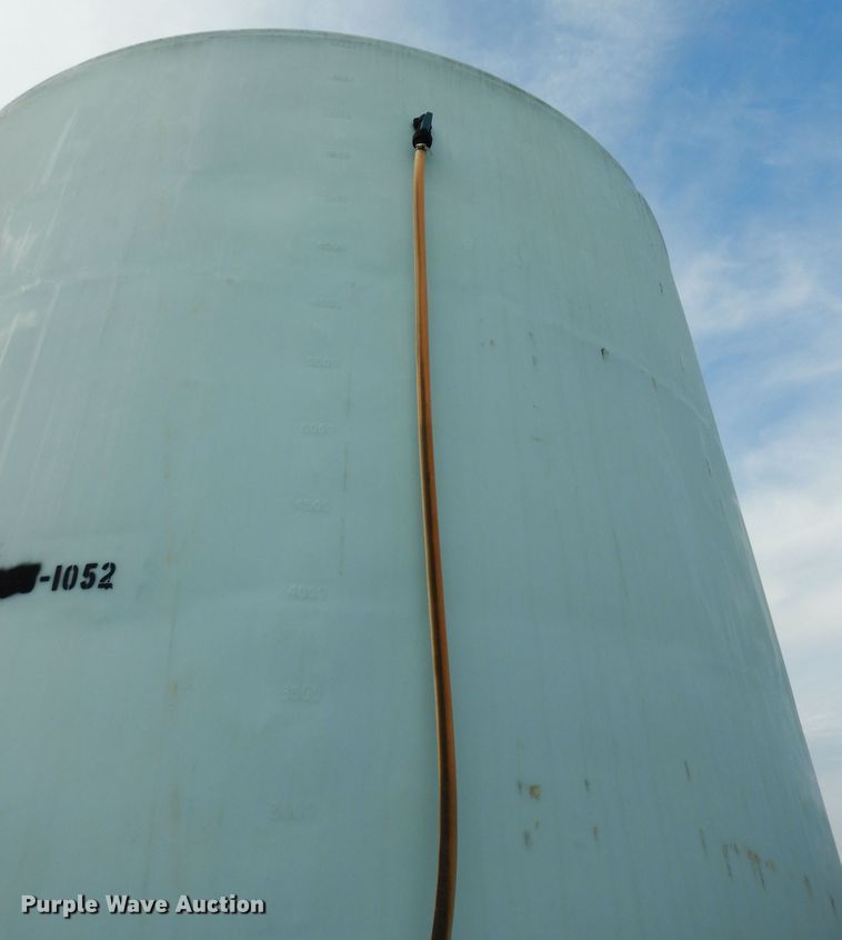 image for item DG6282 2002 Sprayer Specialist salt brine tank