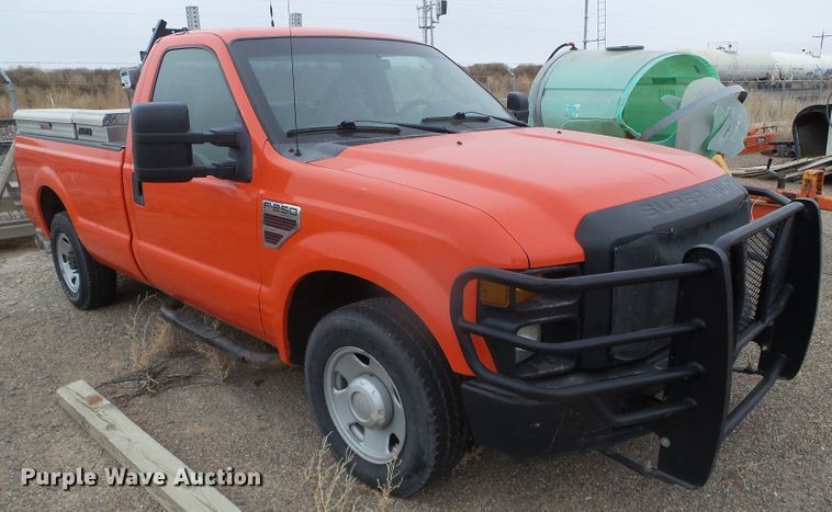 image for item DH4783 2008 Ford F250 Super Duty XL pickup truck