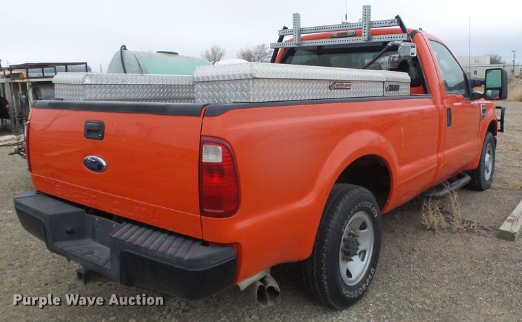 image for item DH4783 2008 Ford F250 Super Duty XL pickup truck