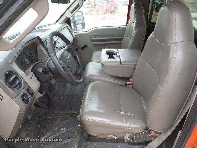 image for item DH4783 2008 Ford F250 Super Duty XL pickup truck