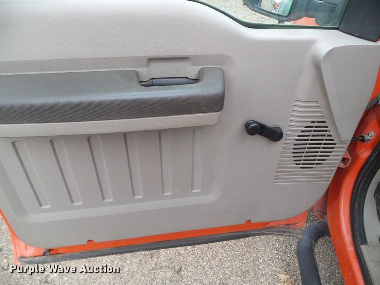 image for item DH4783 2008 Ford F250 Super Duty XL pickup truck