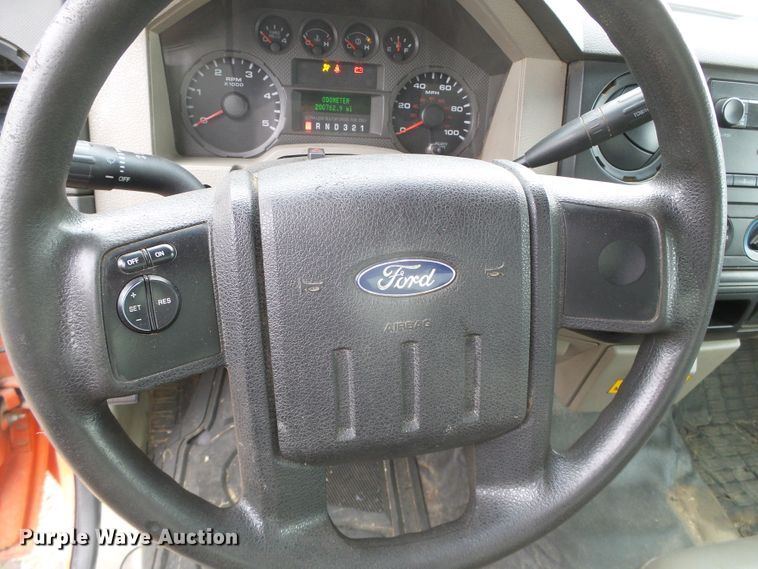 image for item DH4783 2008 Ford F250 Super Duty XL pickup truck