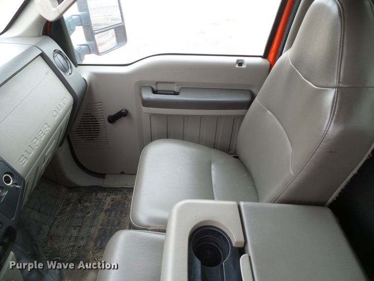 image for item DH4783 2008 Ford F250 Super Duty XL pickup truck