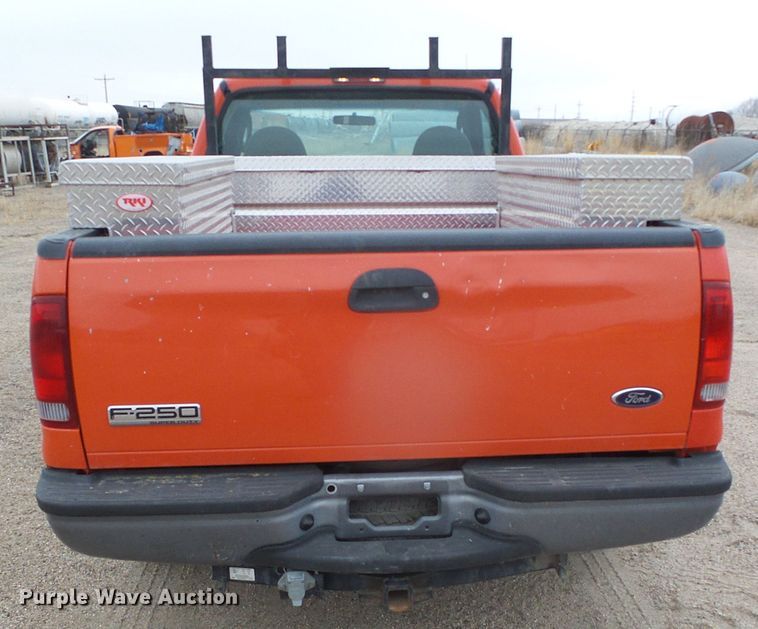 image for item DH4784 2006 Ford F250 Super Duty XL pickup truck