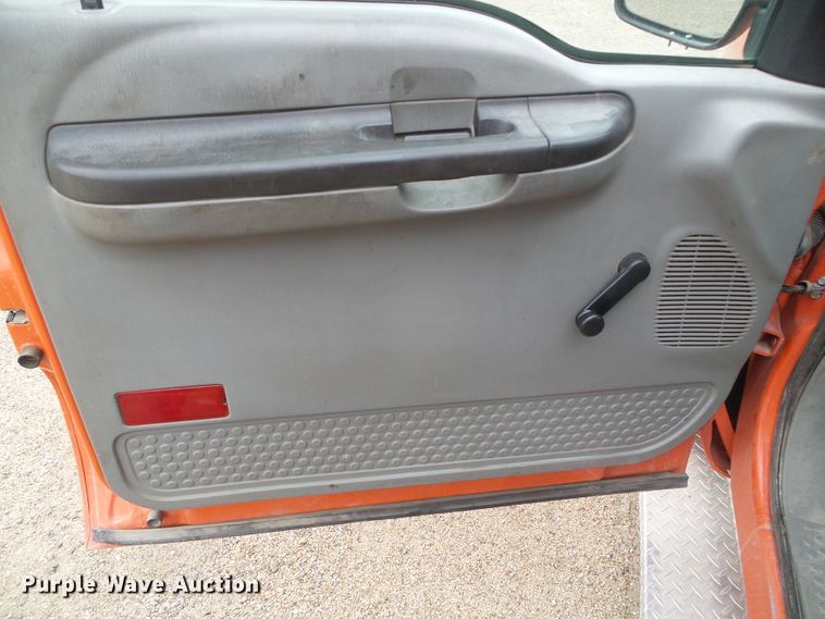 image for item DH4784 2006 Ford F250 Super Duty XL pickup truck