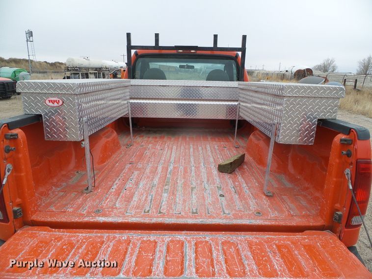 image for item DH4784 2006 Ford F250 Super Duty XL pickup truck