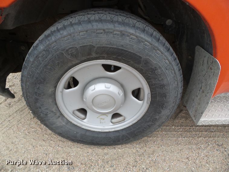 image for item DH4784 2006 Ford F250 Super Duty XL pickup truck