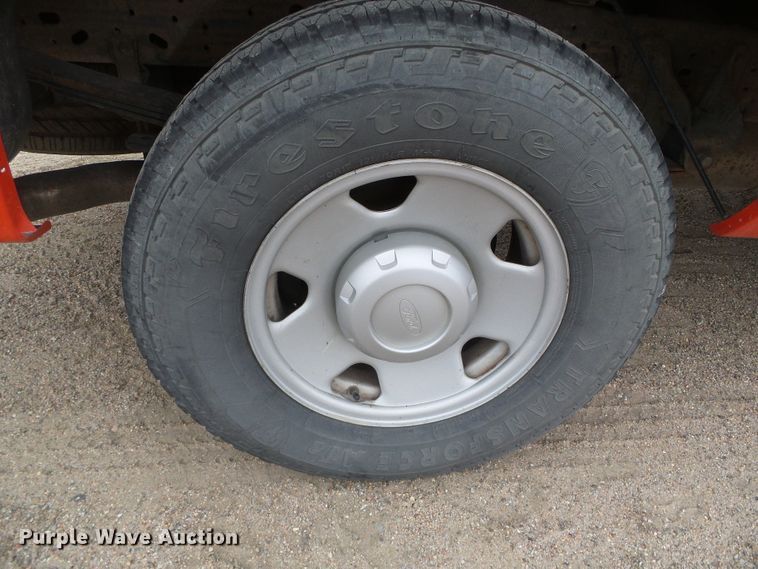 image for item DH4784 2006 Ford F250 Super Duty XL pickup truck