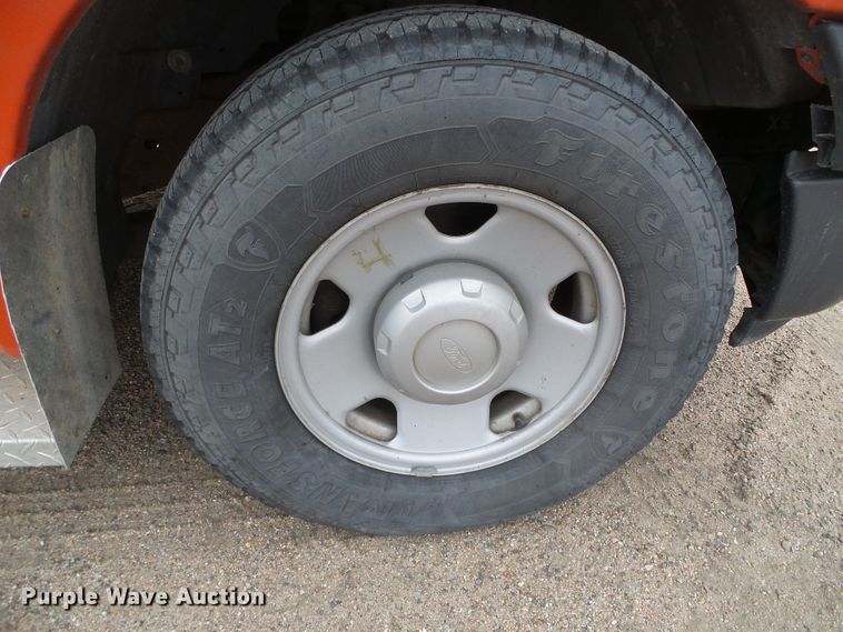 image for item DH4784 2006 Ford F250 Super Duty XL pickup truck