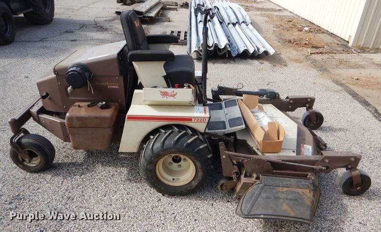 image for item EH9447 2004 Grasshopper 722D2 ZTR lawn mower