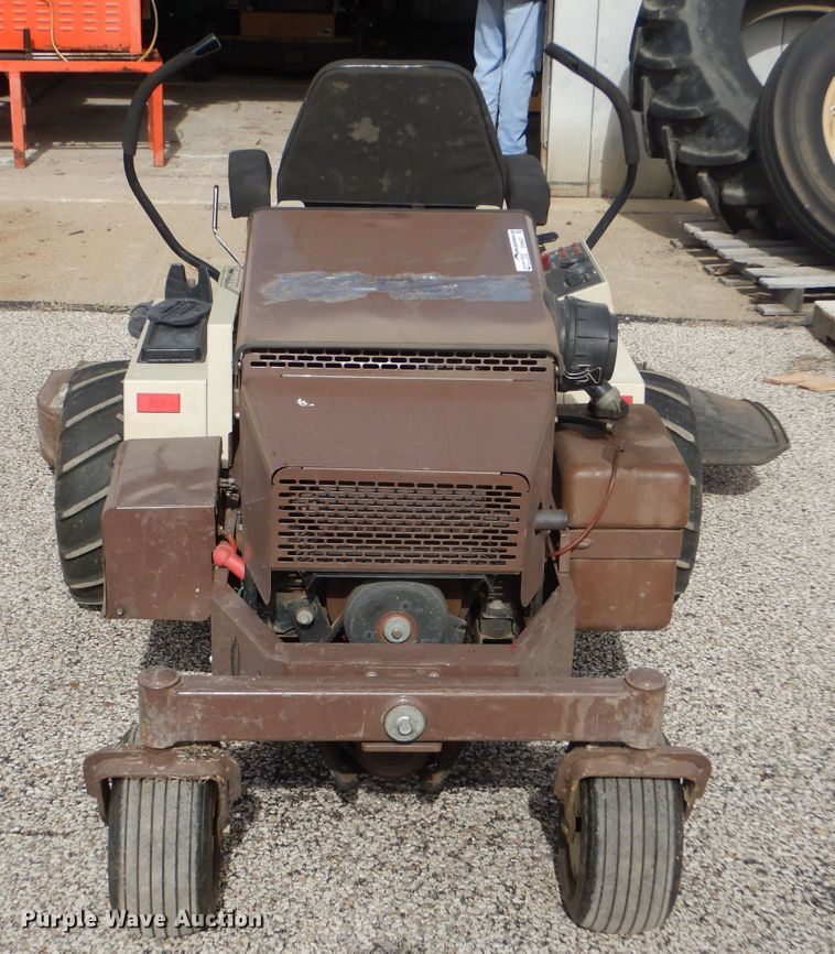 image for item EH9447 2004 Grasshopper 722D2 ZTR lawn mower