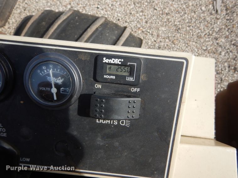 image for item EH9447 2004 Grasshopper 722D2 ZTR lawn mower