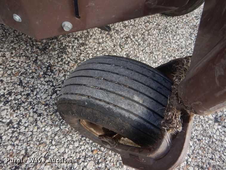 image for item EH9447 2004 Grasshopper 722D2 ZTR lawn mower