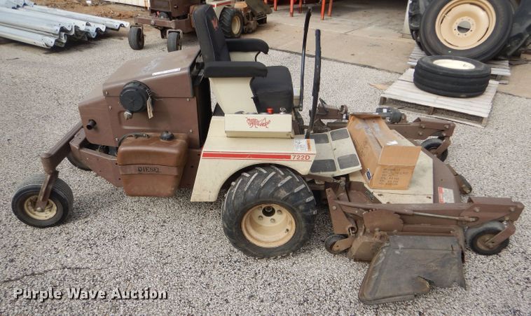 image for item EH9449 2004 Grasshopper 722D2 ZTR lawn mower