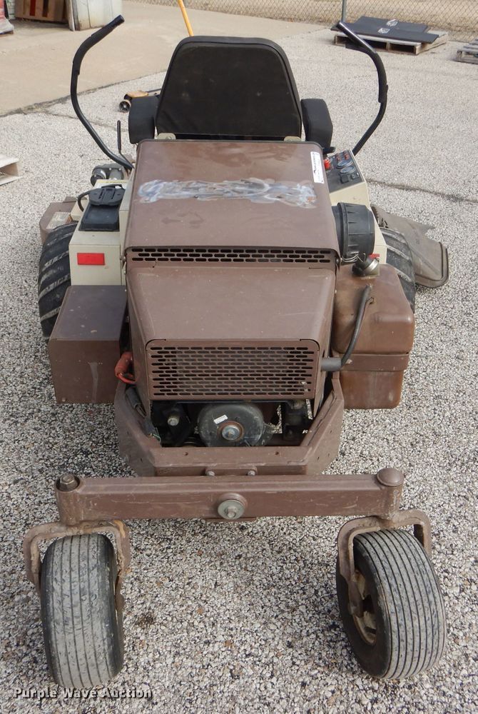 image for item EH9449 2004 Grasshopper 722D2 ZTR lawn mower