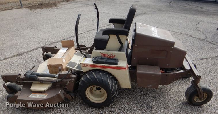 image for item EH9449 2004 Grasshopper 722D2 ZTR lawn mower