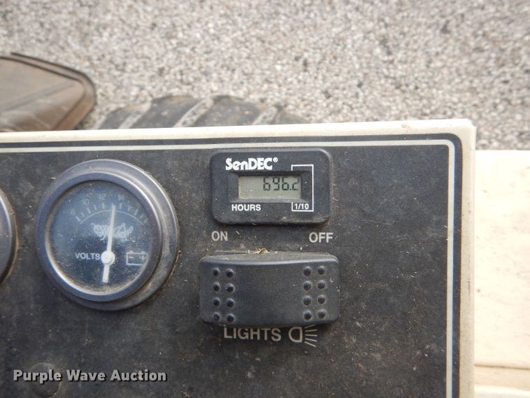 image for item EH9449 2004 Grasshopper 722D2 ZTR lawn mower