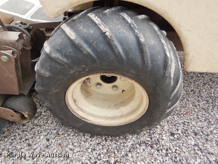 image for item EH9449 2004 Grasshopper 722D2 ZTR lawn mower