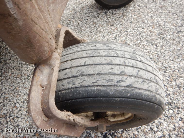 image for item EH9449 2004 Grasshopper 722D2 ZTR lawn mower